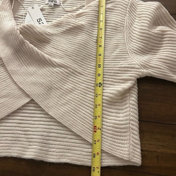 525 America Revolve Two Way Twist Sweater in Cream NEW With Tags MSRP 149.90 - Picture 10 of 13